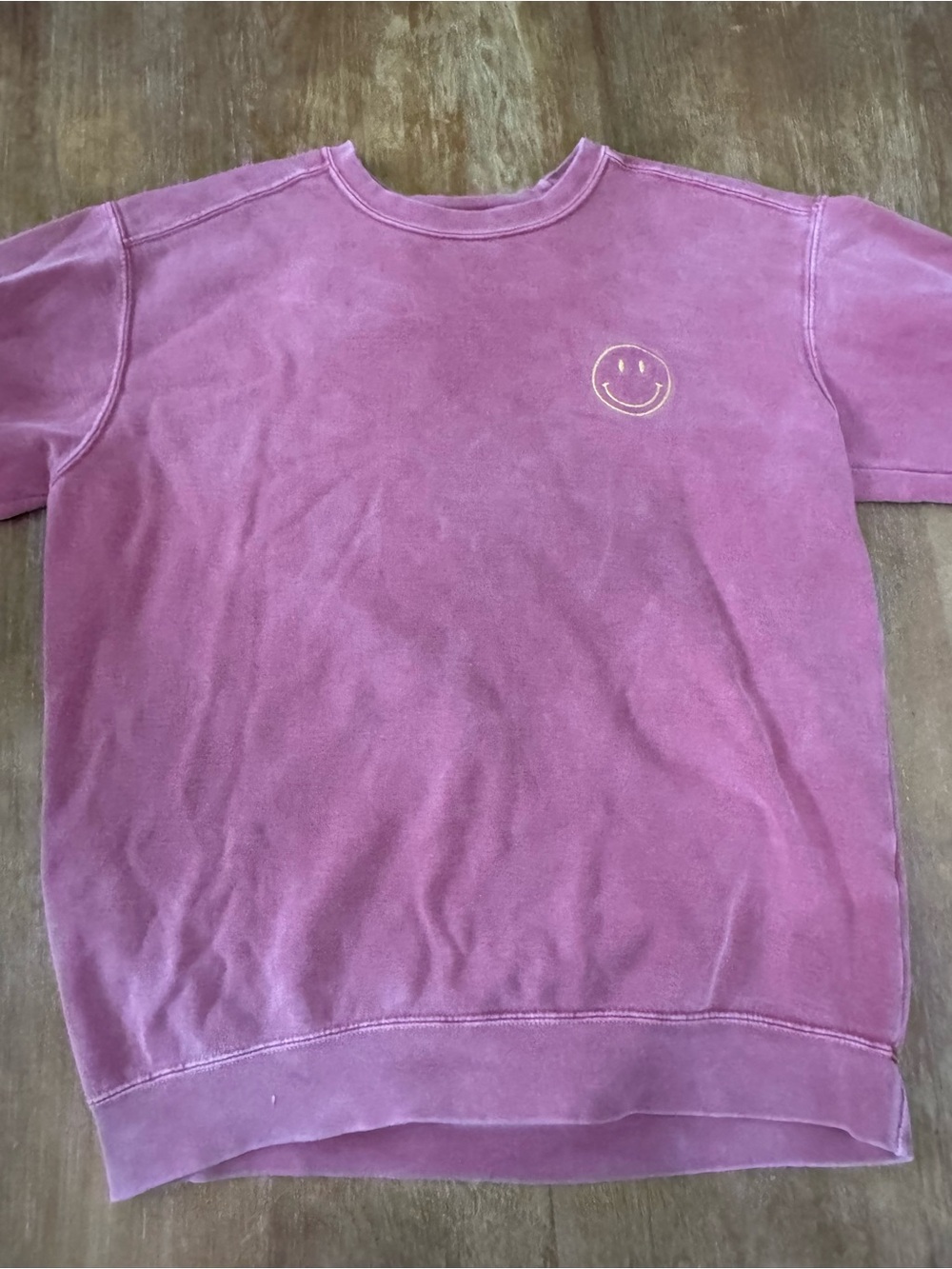 Comfort Colors Pink Short-Sleeve Sweatshirt with Embroidered Smiley